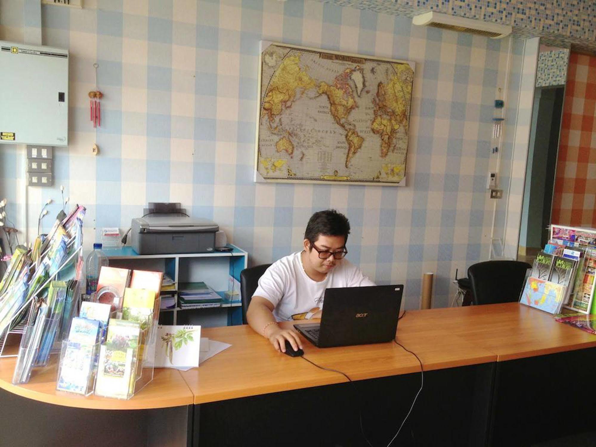 Phuket Blue Hostel Bagian luar foto