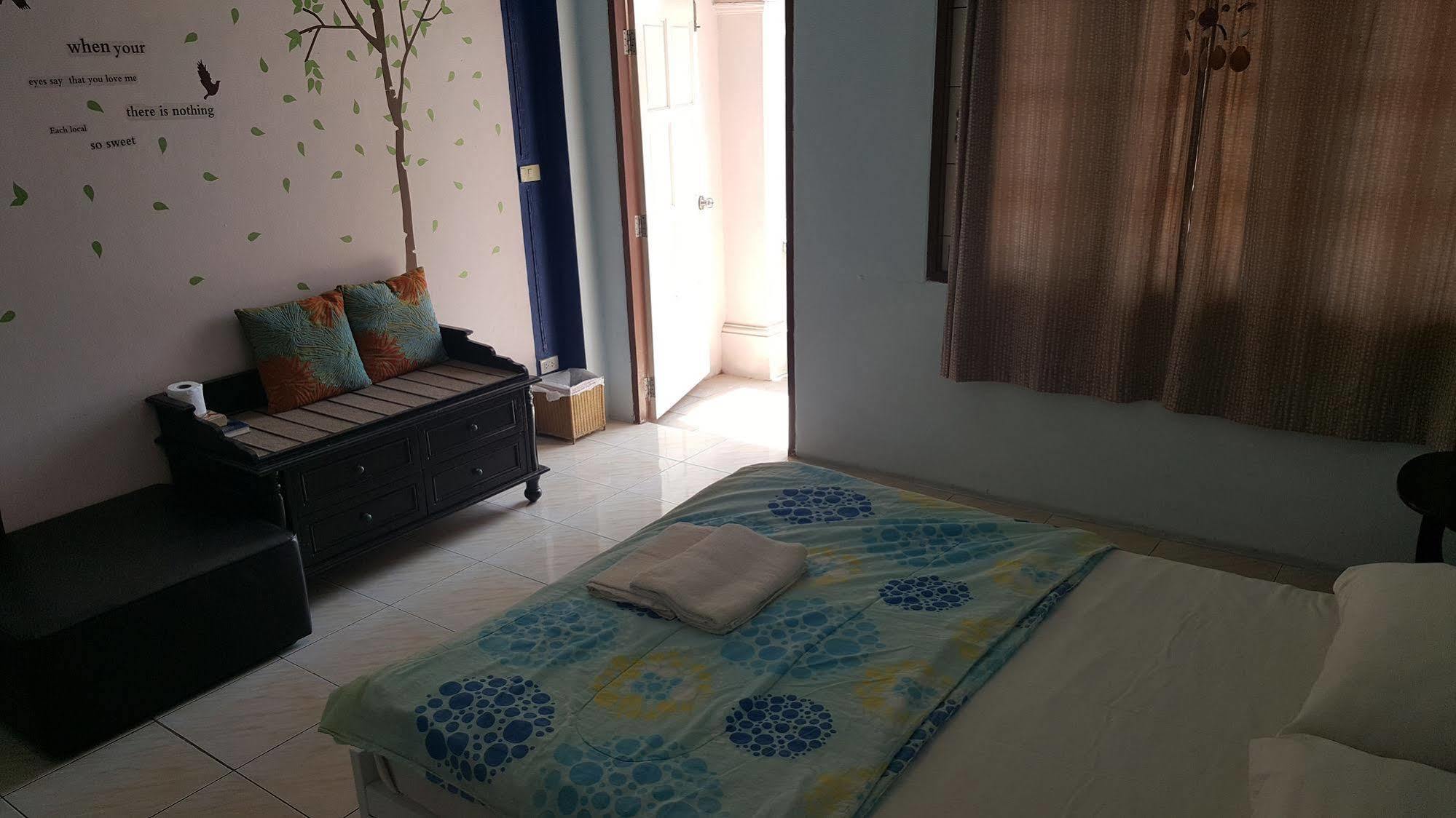 Phuket Blue Hostel Bagian luar foto